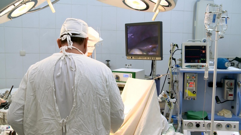 Хирурги Оренбургской областной больницы осваивают новые технологии (видео)